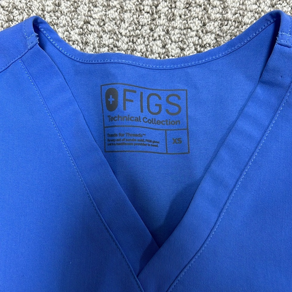 Figs Technical Collection Scrub Top - Picture 2 of 7